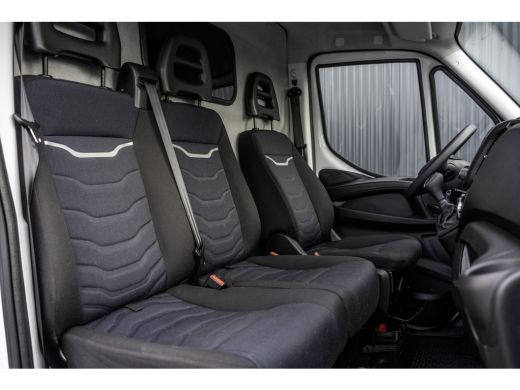Iveco Daily **35S16V 2.3 L4H2 | Automaat | Euro 6 | 157 PK | Climate | 3500 KG Trekgewicht | MF Stuur | 3-Per... ActivLease financial lease