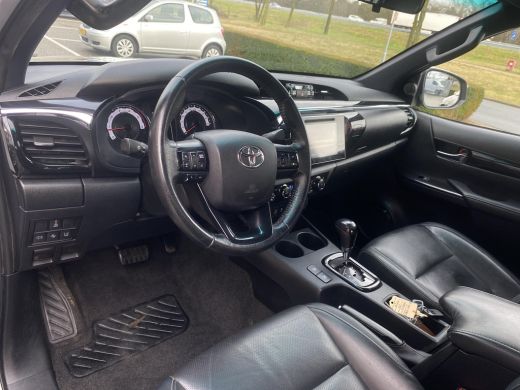 Toyota Hilux 2.4 D-4D-F Double Cab VAN Executive ActivLease financial lease
