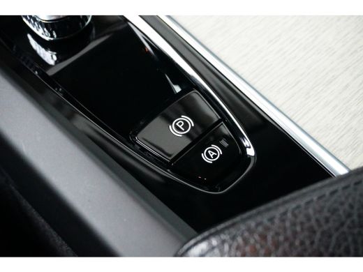 Volvo  XC60 B4 Inscription | Cruise Control | Camera | Getint Glas | Elek. stoel i.c.m geheugen | 19- inch | ... ActivLease financial lease