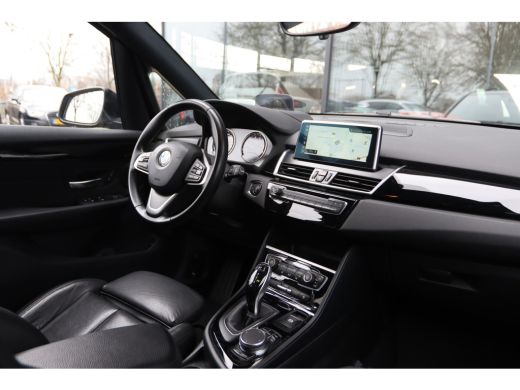 BMW 2 Serie ACTIVE TOURER AUT. 218i HIGH EX. | LEDER | HEAD-UP | LED | CRUISE | CLIMATE ActivLease financial lease
