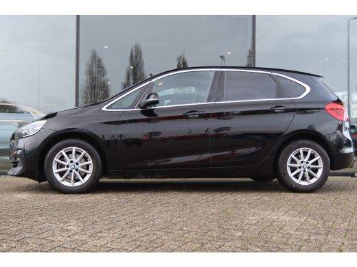 BMW 2 Serie ACTIVE TOURER AUT. 218i HIGH EX. | LEDER | HEAD-UP | LED | CRUISE | CLIMATE ActivLease financial lease
