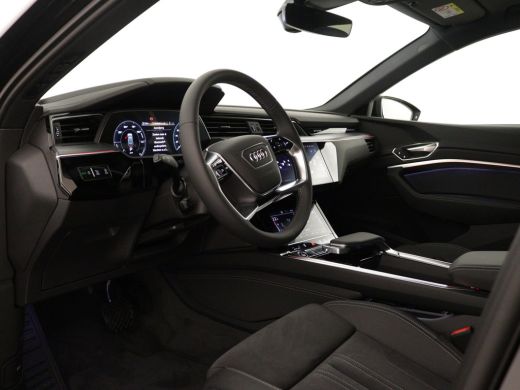 Audi Q8 e-tron 55 quattro Advanced Edition 115 kWh 2de laadaansluiting Panodak Sportstoelen Lichtpakket ambient ... ActivLease financial lease