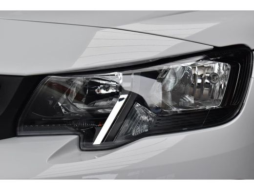 Peugeot e-Partner 136 L1 50 kWh WINTERPAKKET | ACHTERUITRIJCAMERA | NAVIGATIE | HOUTEN LAADVLOER - DIRECT RIJDEN! ActivLease financial lease