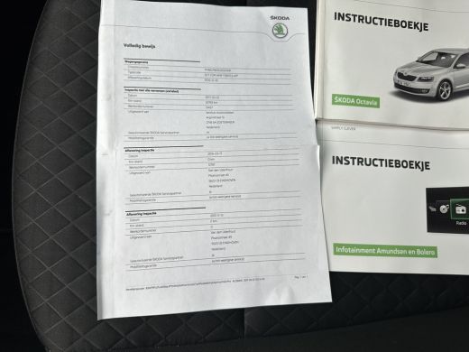 Skoda Octavia Combi 1.6 TDI Greentech Edition-Businessline Aut. *NAVI-FULLMAP | AMUNDSEN-AUDIO | ECC | PDC | CR... ActivLease financial lease