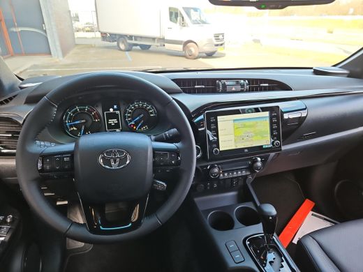 Toyota Hilux 2.8 D-4D Double Cab Invincible VAN | Direct leverbaar! ActivLease financial lease