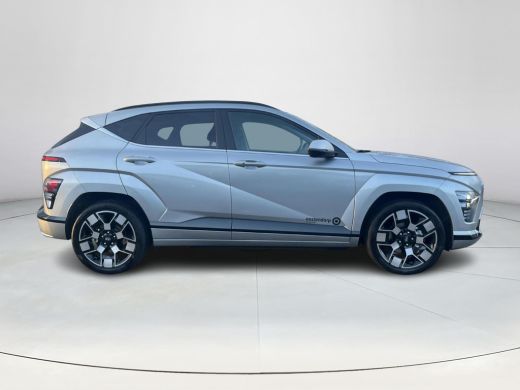 Hyundai Kona Comfort Smart 65.4 kWh | Rijklaarprijs dus GEEN afleverkosten! | Warmtepomp | 19'' Wielen | Stoel... ActivLease financial lease