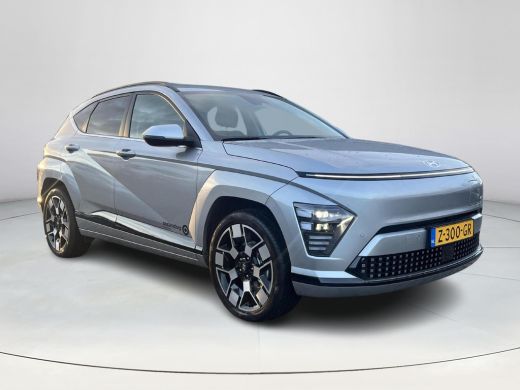 Hyundai KONA Electric Comfort Smart 65.4 kWh | Warmtepomp | BCA | 19'' Wielen | Stoelverwarming | Snelladen | Navigatie | ActivLease financial lease