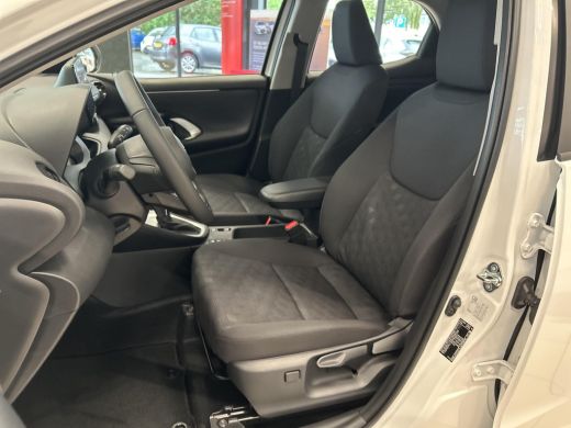 Toyota Yaris 1.5 Hybrid 115 Active Toyota Yaris Hybrid 115 Active ActivLease financial lease