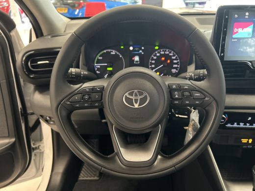 Toyota Yaris 1.5 Hybrid 115 Active Toyota Yaris Hybrid 115 Active ActivLease financial lease