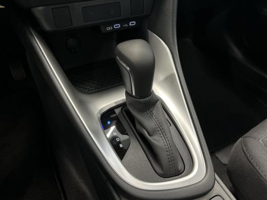 Toyota Yaris 1.5 Hybrid 115 Active Toyota Yaris Hybrid 115 Active ActivLease financial lease