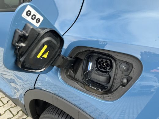 Volvo  XC40 Recharge Core Edition 70 kWh | Sepp Subsidie Gebruikt! | Camera | Warmtepomp | Trekhaak | Stoelve... ActivLease financial lease