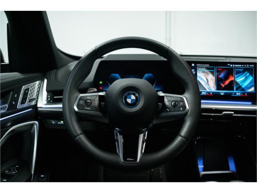 BMW iX1 xDrive30 M Sportpakket ActivLease financial lease