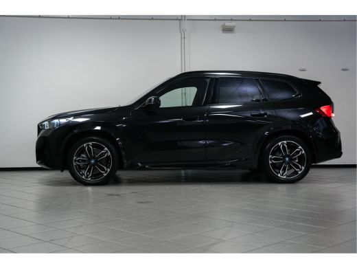 BMW iX1 xDrive30 M Sportpakket ActivLease financial lease