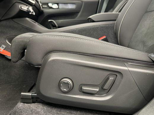 Volvo  C40 Single Motor Extended Range Ultimate 82 kWh | Pixel LED koplampen | Alcantara stoelen | Getint gl... ActivLease financial lease