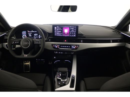 Audi A4 Avant 35 TFSI 110kW/150 pk S-Tronic S-edition Competition 19 inch, optiek zwart, stoelverwarming ActivLease financial lease