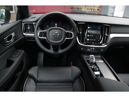 Volvo  S60 B4 198pk Plus Dark HEICO SPORTIV | Black Pack | Adaptive Cruise | Schuifdak | Camera ActivLease financial lease