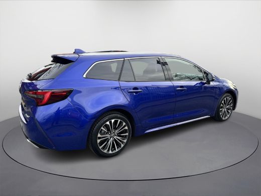 Toyota Corolla Touring Sports 1.8 Hybrid First Edition | 06-10141018 Voor meer informatie ActivLease financial lease