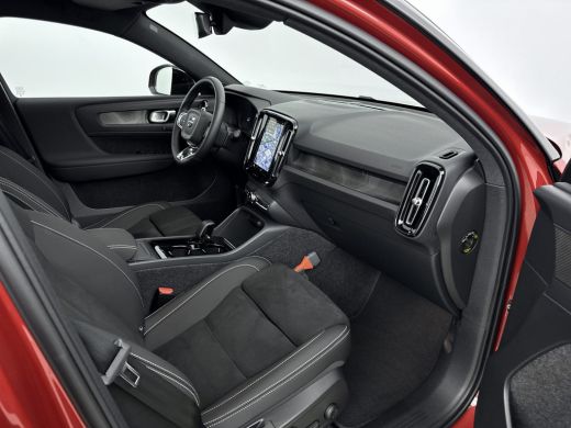 Volvo  C40 Extended Range Ultimate | 20" | Black Pack | Nubuck bekleding | Pixel LED | Getint glas ActivLease financial lease