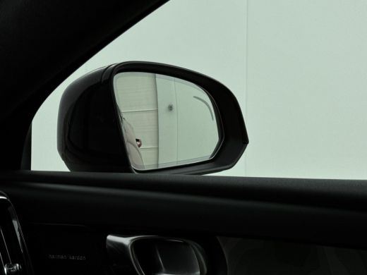 Volvo  C40 Extended Range Ultimate | 20" | Black Pack | Nubuck bekleding | Pixel LED | Getint glas ActivLease financial lease