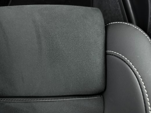 Volvo  C40 Extended Range Ultimate | 20" | Black Pack | Nubuck bekleding | Pixel LED | Getint glas ActivLease financial lease