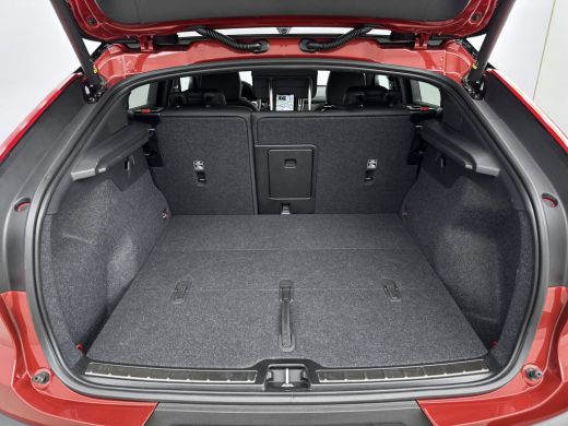 Volvo  C40 Extended Range Ultimate | 20" | Black Pack | Nubuck bekleding | Pixel LED | Getint glas ActivLease financial lease