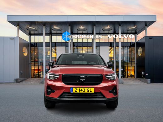 Volvo  C40 Extended Range Ultimate | 20" | Black Pack | Nubuck bekleding | Pixel LED | Getint glas ActivLease financial lease
