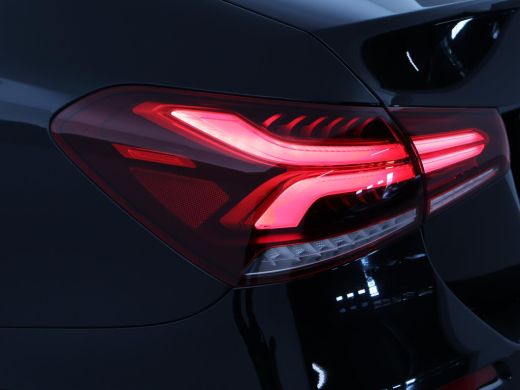Mercedes A-Klasse 200 SEDAN 163 PK AUT. WIDESCREEN MBUX / CAMERA / STOELVERW / CARPLAY ActivLease financial lease