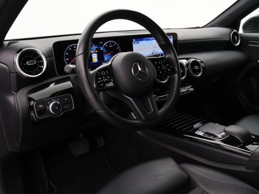 Mercedes A-Klasse 200 SEDAN 163 PK AUT. WIDESCREEN MBUX / CAMERA / STOELVERW / CARPLAY ActivLease financial lease