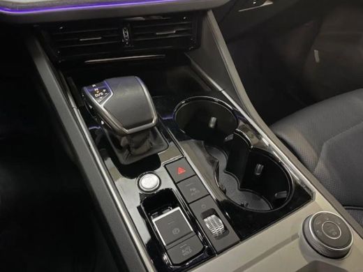 Volkswagen Touareg 3.0 TSi eHybrid 4MOTION ActivLease financial lease