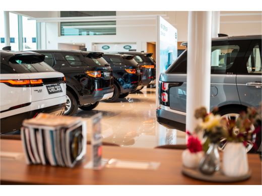 Land Rover Range Rover Sport P400e Autobiography Dynamic | Head-up | Alcantara hemel | Soft-close | Pano | Koel/verwarmbare st... ActivLease financial lease