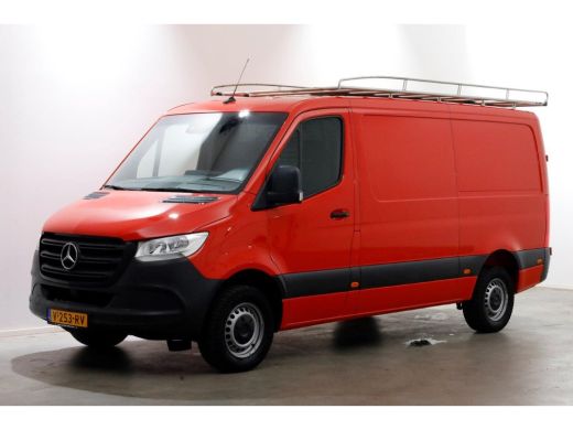 Mercedes Sprinter 314 CDI 143pk L2H1 RWD Airco/Navi/Camera/Inrichting Trekhaak 3500kg 11-2018 ActivLease financial lease