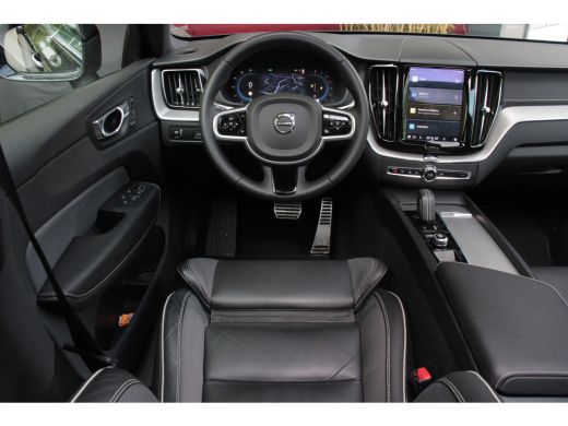 Volvo  XC60 2.0 B5 R-Design | Trekhaak | 21 inch | Parkeercamera | Sportchassis | Sportstoelen ActivLease financial lease