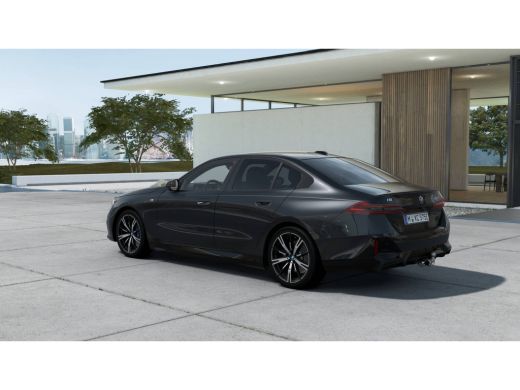 BMW i5 eDrive40 M Sportpakket Pro ActivLease financial lease