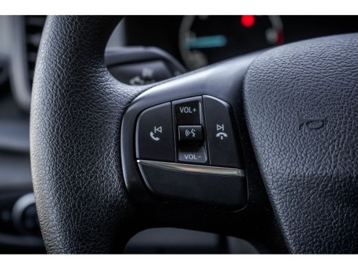 Ford Transit **2.0 TDCI | Bakwagen met Laadklep | Euro 6 | 130 PK | Airco | Cruise** ActivLease financial lease