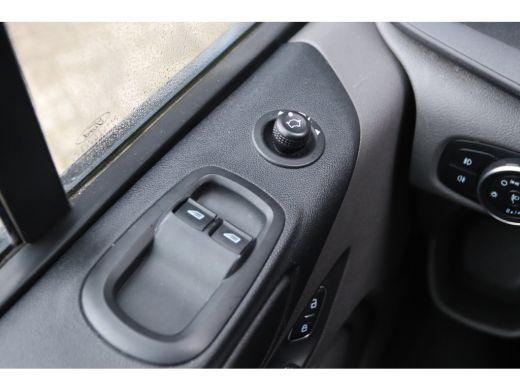 Ford Transit Custom 2.0 TDCI 130PK L2H1 6-PERS. DC | TREKHAAK 2800KG | CRUISE | AIRCO | PDC ActivLease financial lease