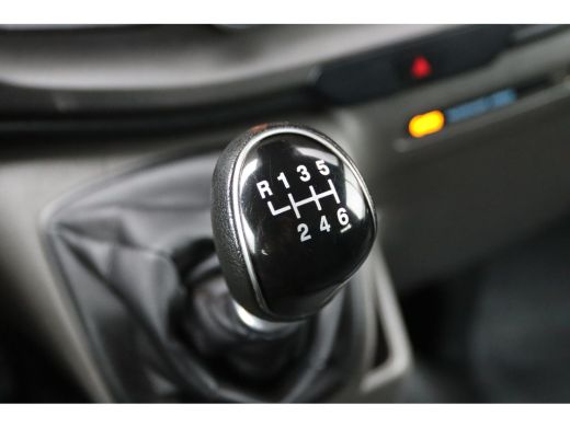 Ford Transit Custom 2.0 TDCI 130PK L2H1 6-PERS. DC | TREKHAAK 2800KG | CRUISE | AIRCO | PDC ActivLease financial lease