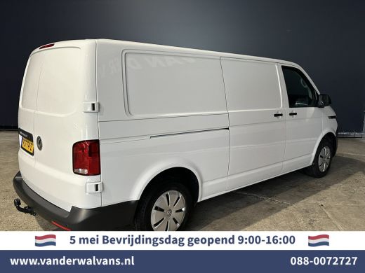 Volkswagen Transporter 2.0 TDI 150pk L2H1 Euro6 Airco | Trekhaak | Apple Carplay | Android Auto Parkeersensoren, Cruisec... ActivLease financial lease