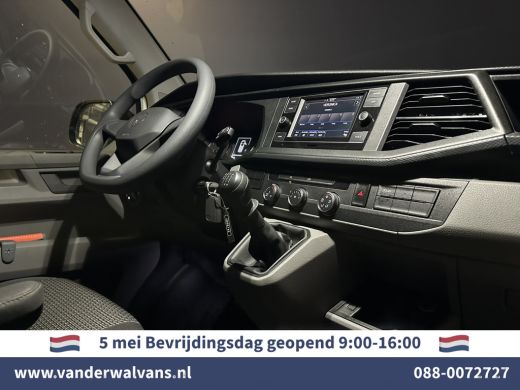Volkswagen Transporter 2.0 TDI 150pk L2H1 Euro6 Airco | Trekhaak | Apple Carplay | Android Auto Parkeersensoren, Cruisec... ActivLease financial lease