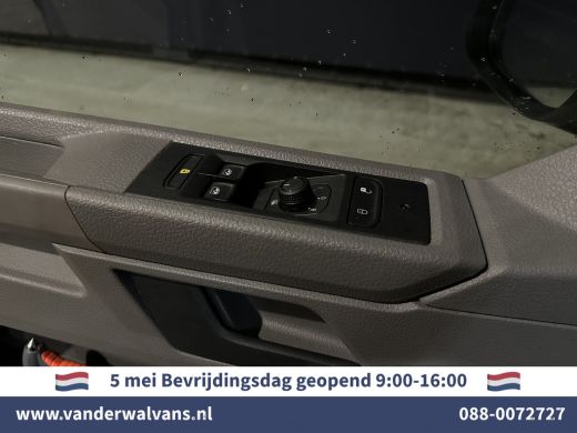 Volkswagen Transporter 2.0 TDI 150pk L2H1 Euro6 Airco | Trekhaak | Apple Carplay | Android Auto Parkeersensoren, Cruisec... ActivLease financial lease