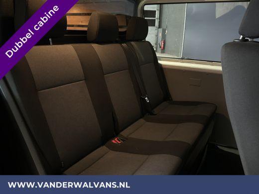 Volkswagen Transporter 2.0 TDI L2H1 Dubbele cabine Euro6 Airco | Trekhaak | Imperiaal | Parkeersensoren 5-zits ActivLease financial lease