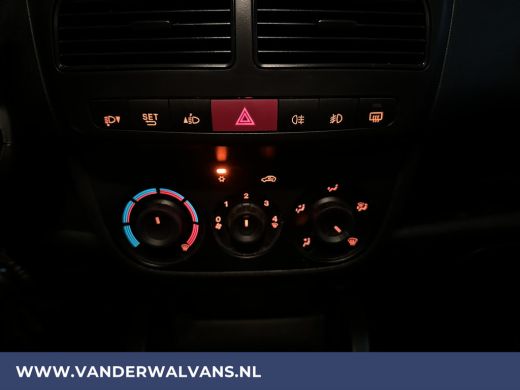 Opel Combo 1.3 CDTi 96pk L2H1 Sport Euro6 Airco | Imperiaal | Navigatie | Lichtmetalen velgen Cruisecontrol,... ActivLease financial lease