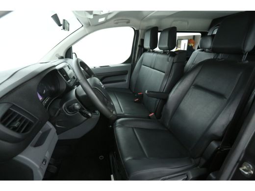Toyota ProAce 2.0 D-4D L3H1 Dubbele Cabine l Airco Cruise PDC 6 Persoons Metallic ActivLease financial lease