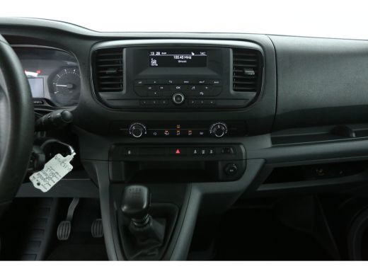 Toyota ProAce 2.0 D-4D L3H1 Dubbele Cabine l Airco Cruise PDC 6 Persoons Metallic ActivLease financial lease