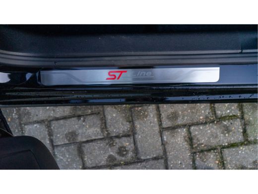 Ford Focus Wagon 1.0 125 pk Hybrid ST Line X | 18" Lichtmetalen velgen | Winter Pack | ActivLease financial lease