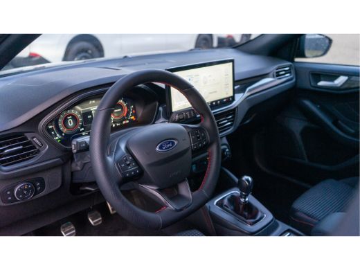 Ford Focus Wagon 1.0 125 pk Hybrid ST Line X | 18" Lichtmetalen velgen | Winter Pack | ActivLease financial lease