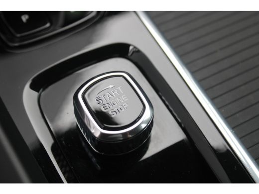 Volvo  V60 B4 Mild Hybrid Core | Adaptieve cruise | Camera | DAB | Stoel / stuurverwarming ActivLease financial lease
