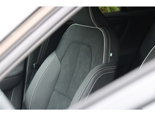 Volvo  XC40 Single Motor Extended Range Plus 82 kWh | Warmtepomp | Adaptive Cruise | Camera | Snel leverbaar! ActivLease financial lease