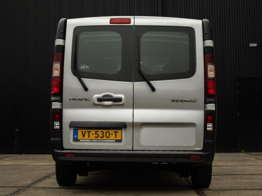Renault Trafic 1.6 dCi L2H1 DC | 6-persoons | Airco | Cruise control | Parkeersensoren | ActivLease financial lease