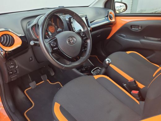Toyota Aygo 1.0 VVT-i x-cite | Apple CarPlay / Android Auto | LM Velgen | Rijklaarprijs incl. garantie | ActivLease financial lease
