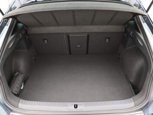 Seat Formentor 1.4 e-Hybrid Adrenaline 204PK DSG Stuur/stoelverwarming, parkeerhulp achter, keyless, 19'' lichtm... ActivLease financial lease